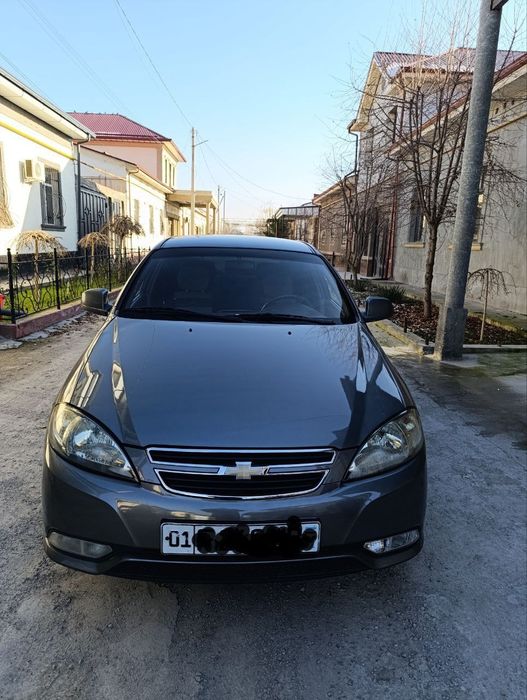 Jentra 2015 sotiladi srochno 250000 ming yurgan 1 pozitsiya yevro