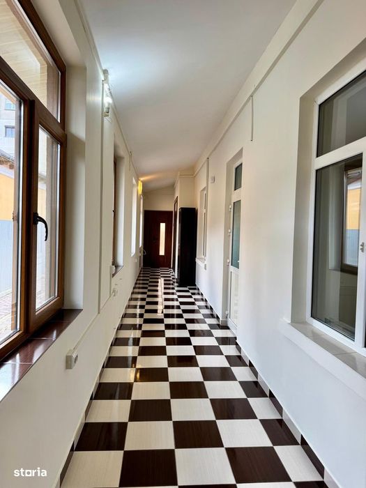 De inchiriat casa formata din 3 camere,zona ultracentrala, teren 555mp