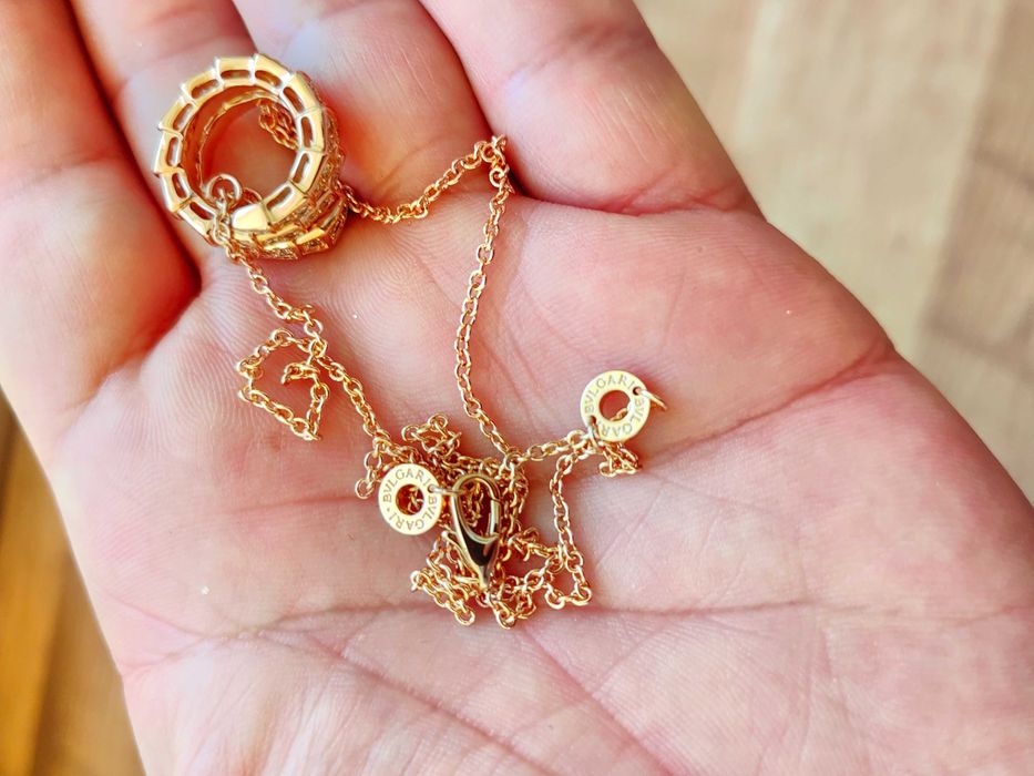 Колие в розов цвят - Bulgari serpentine с циркониеви камъни