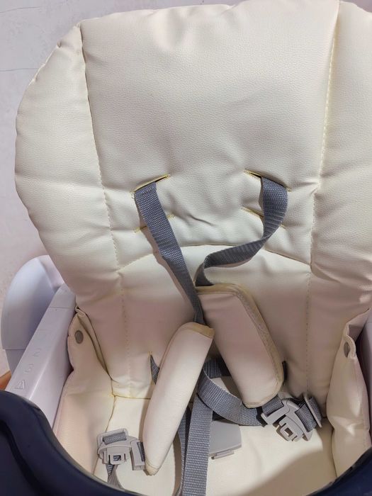 Детский стульчик для кормления