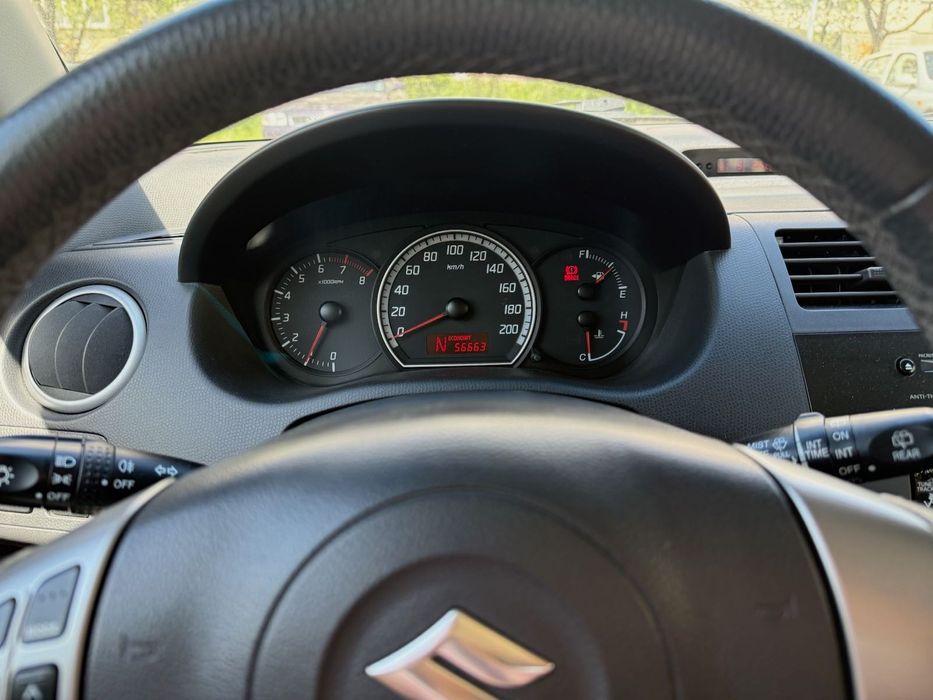 Suzuki Swift Сузуки Суифт Автоматик