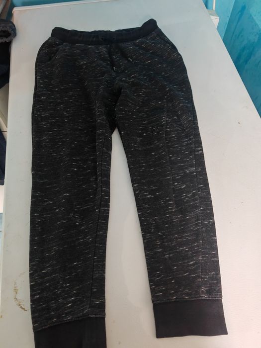 Pantaloni trening  9-11 ani