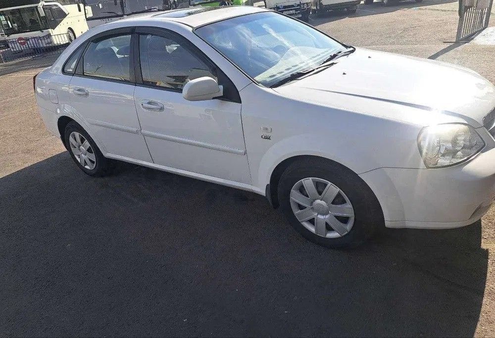 Lacetti 1.8. Автомат. Бензин 180.000