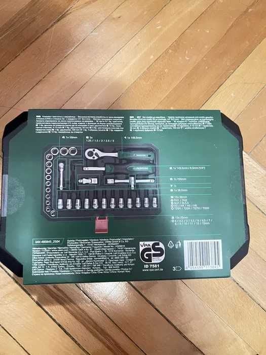 Set CHEIE si SURUBELNITE CU CLICHET, scule, nou, sigilat, din Germania