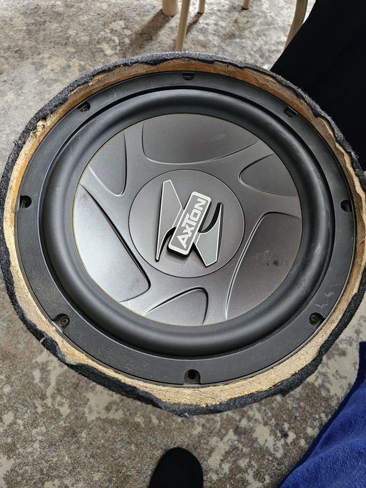 Vand subwoofer Axton
