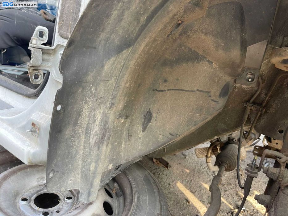 Carenaj Aparatoare Protectie Noroi de la Roata Janta Dreapta Fata Dacia Logan 2 2012 - 2018