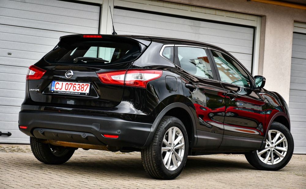 - Nissan Qashqai, Benzina, Euro 6,Navigatie, Camera marsalier-