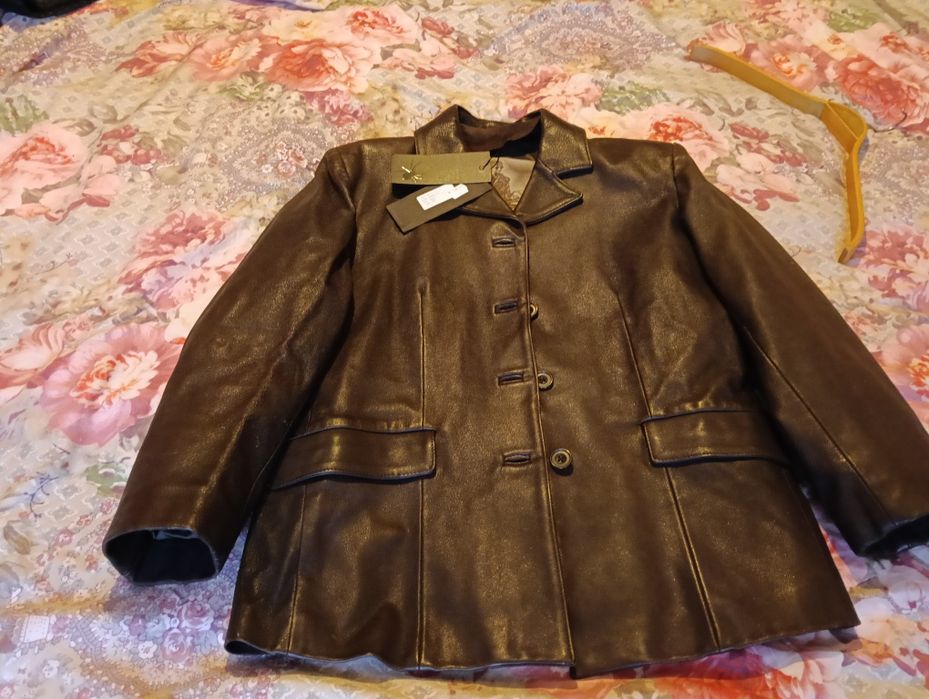 Дамски палта и нови сако от естествена кожа