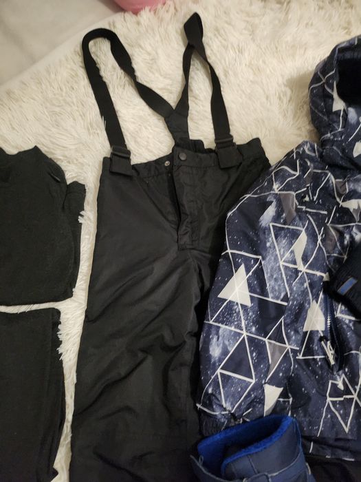 Детски ски екип + ботуши, шапка,  термо блуза и клин