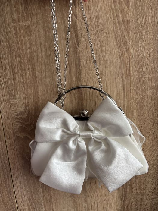 Дамска бяла чанта