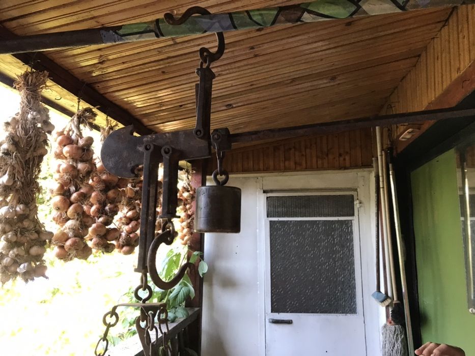 Продавам старинни вещи