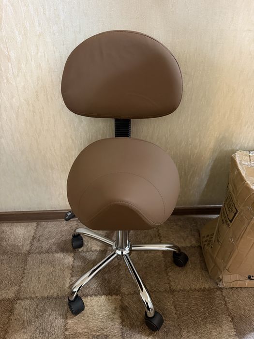 Продам кресло седло новое