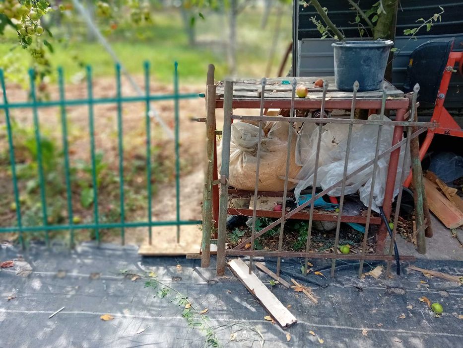 Panouri  metalice ,din patrat plin,forjat tip sageata