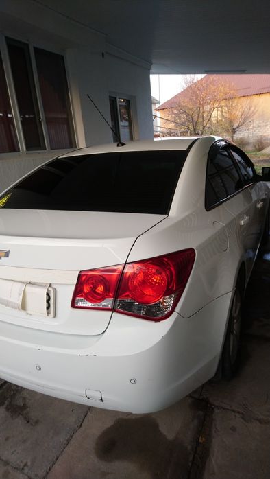 Chevrolet Cruze 1.6 автомат