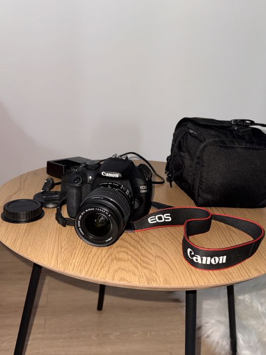Canon EOS 1200D + obiectiv + accesorii, stare impecabila