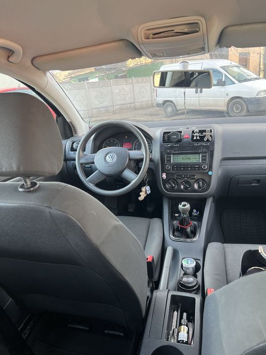 Volkswagen Golf  5  1.4 fsi