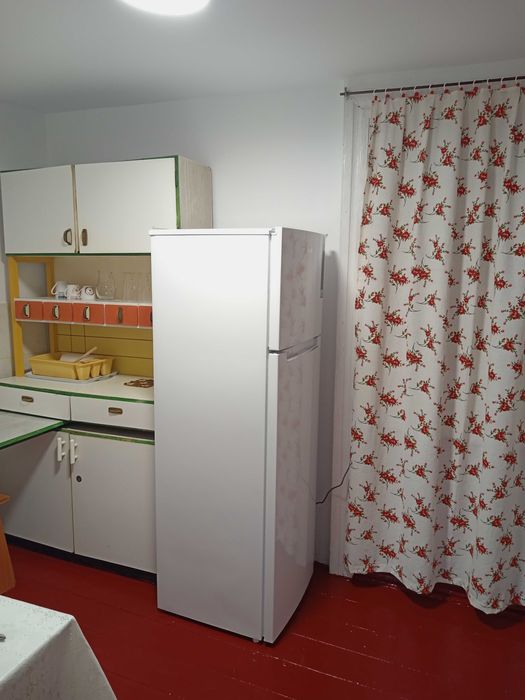 Închiriez ,la curte,spațiu de locuit , în Brăilița