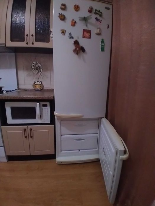 Продам холодильник "Атлант"