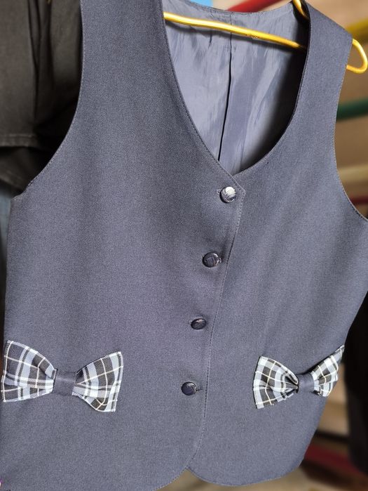 Школьная жилетка для девочки