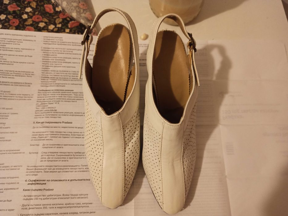 Pantofi, sandale  dama de culare alba, marimea 35, piele,