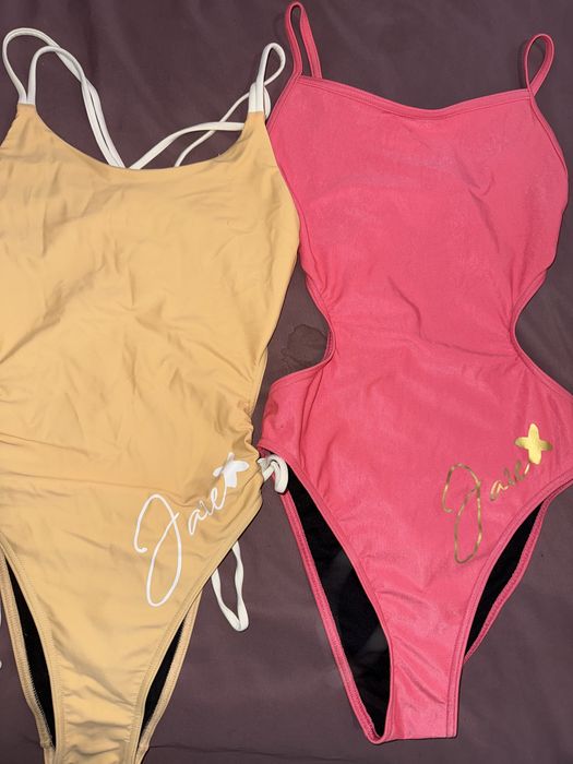 Цели бански за плуване