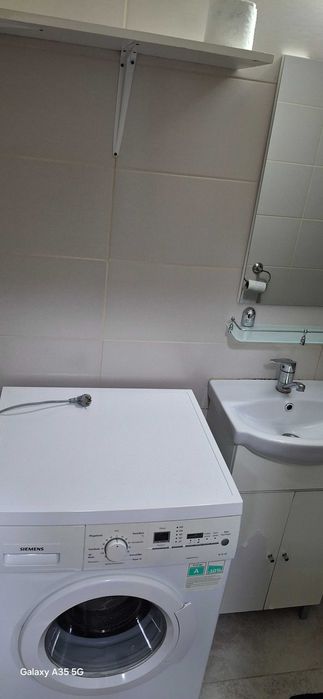 Inchiriez garsoniera Conf1 la Casa