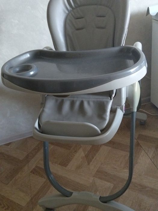 Детский стульчик для кормления