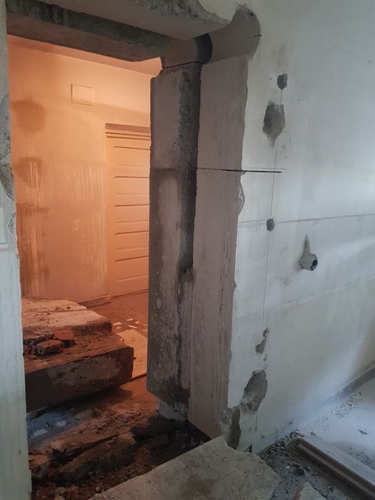 Taiere beton /demolari /goluri de usi geamuri