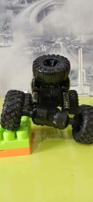 Машина с пультом