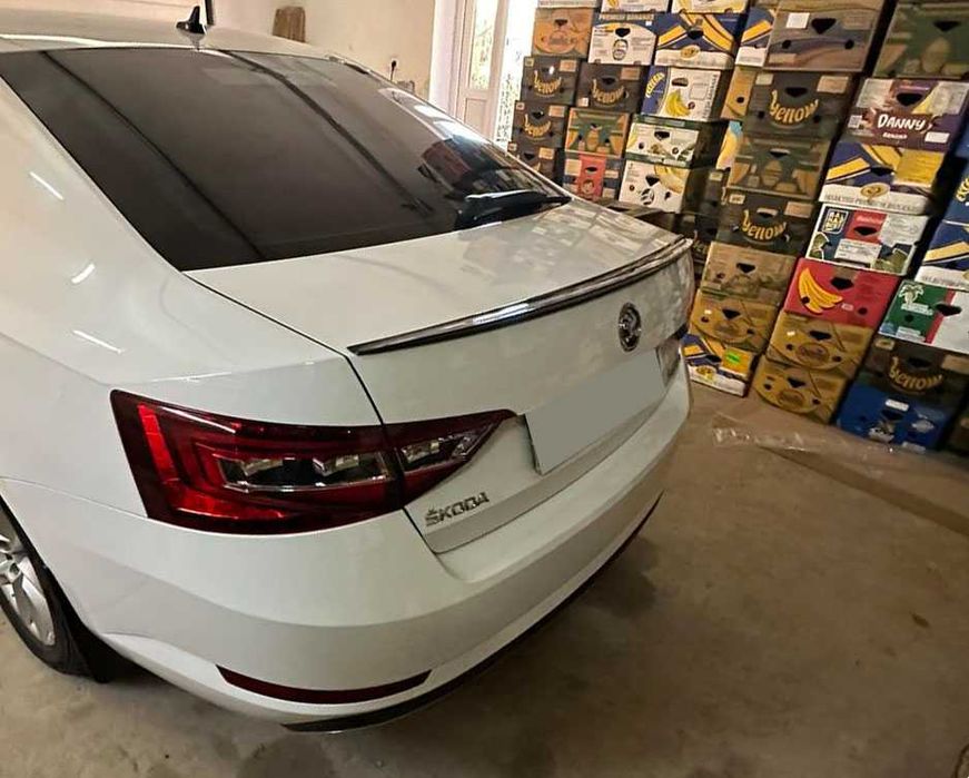 Лип заден спойлер BMW F30 G20 F10 Mercedes W205 W212 Passat Jetta A3 Octavia Superb