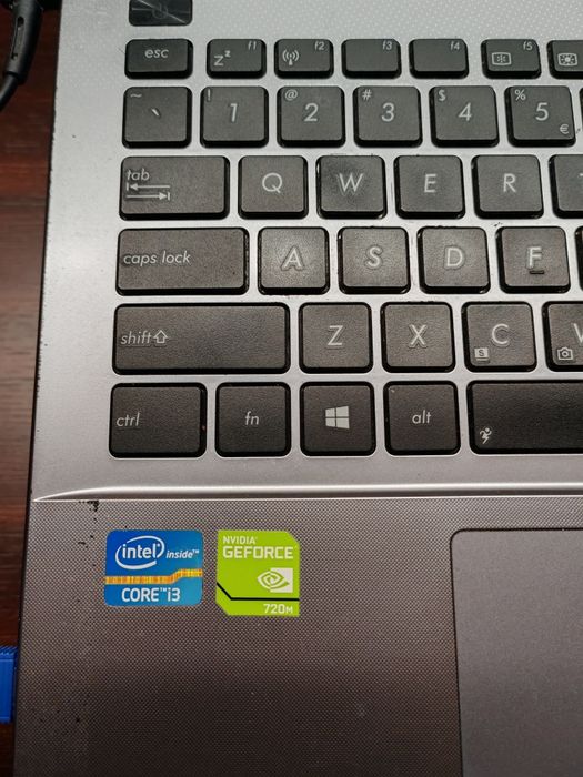 Laptop Asus x550 c pentru piese