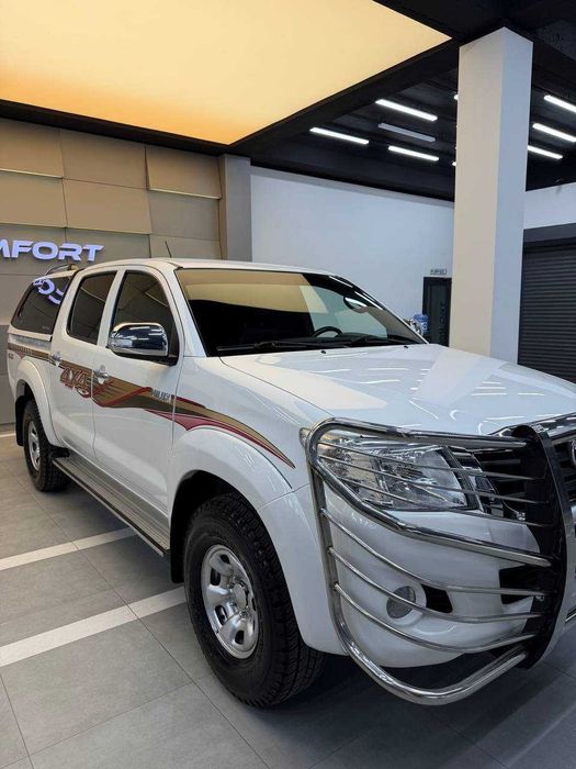 Toyota Hilux 2015 — 6