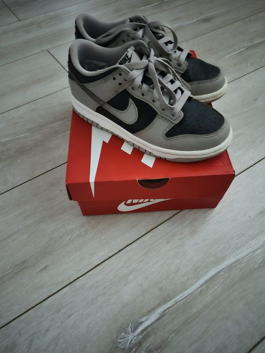 Pantofi nike. Stare foarte buna