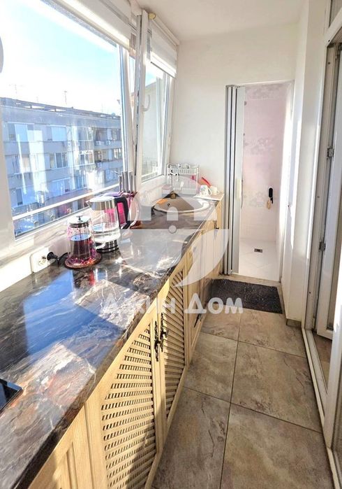 Продава се Двустаен апартамент в Бургас, Възраждане - 73 кв.м за 2261 €/кв.м - Снимка #4