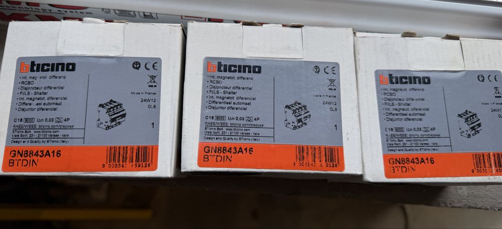 Sigurante automate trifazice