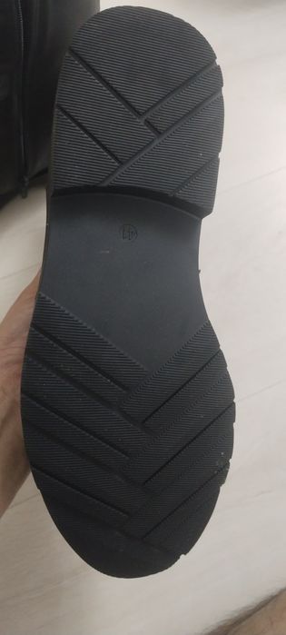 Продам берцы и сапоги зимние