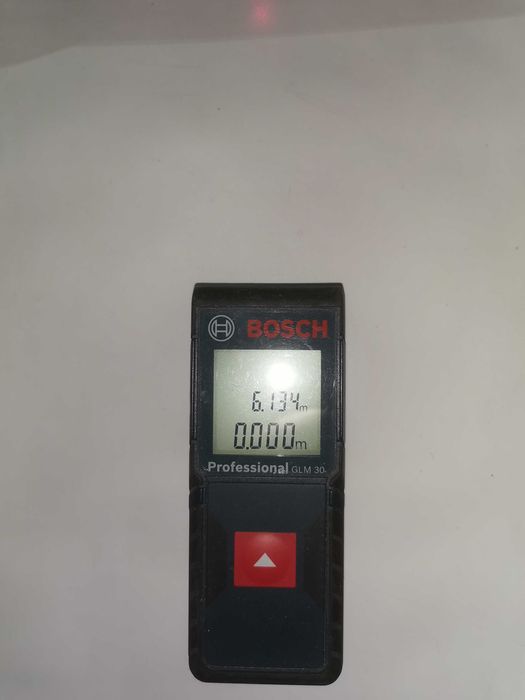 Telemetru Bosch GLM30