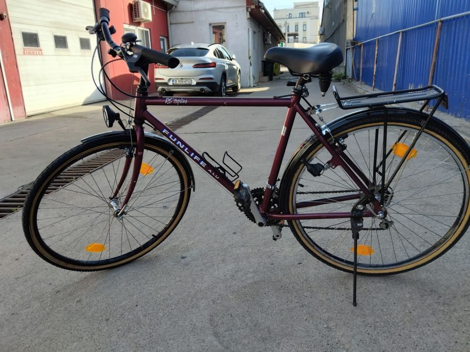Vând bicicleta din aluminiu pentru bărbați