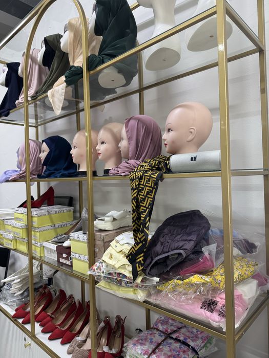 Продается Стойка,полка манекен головый