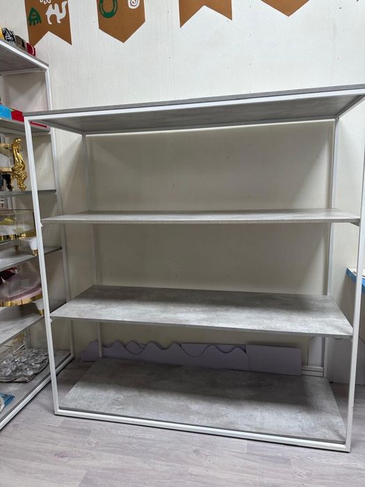 Мебель б/у стоит тц Алем состояние хороший