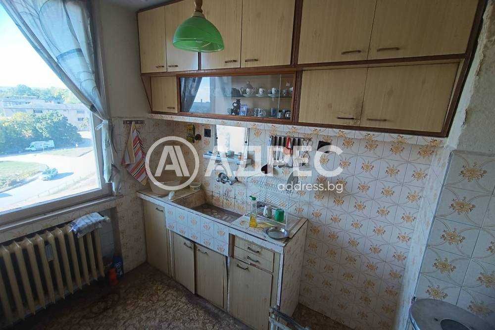 Продава се Тристаен апартамент в Разград, Център - 96 кв.м за 1146 €/кв.м - Снимка #8