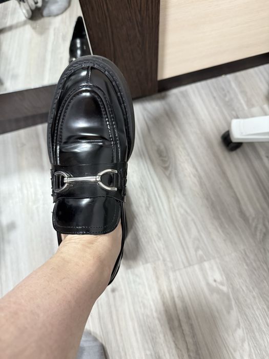 Лоферы лаковые Zara