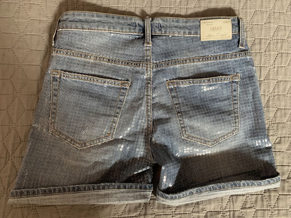 Фирмени къси панталони