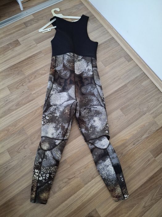 Продавам долница лонг джон