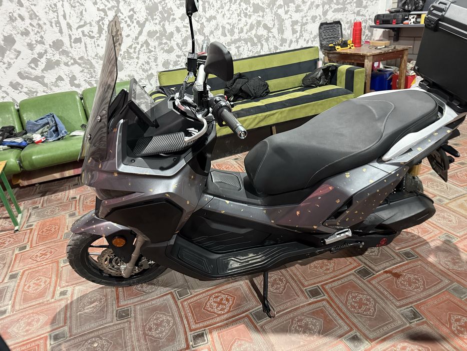 Скутер сотилади