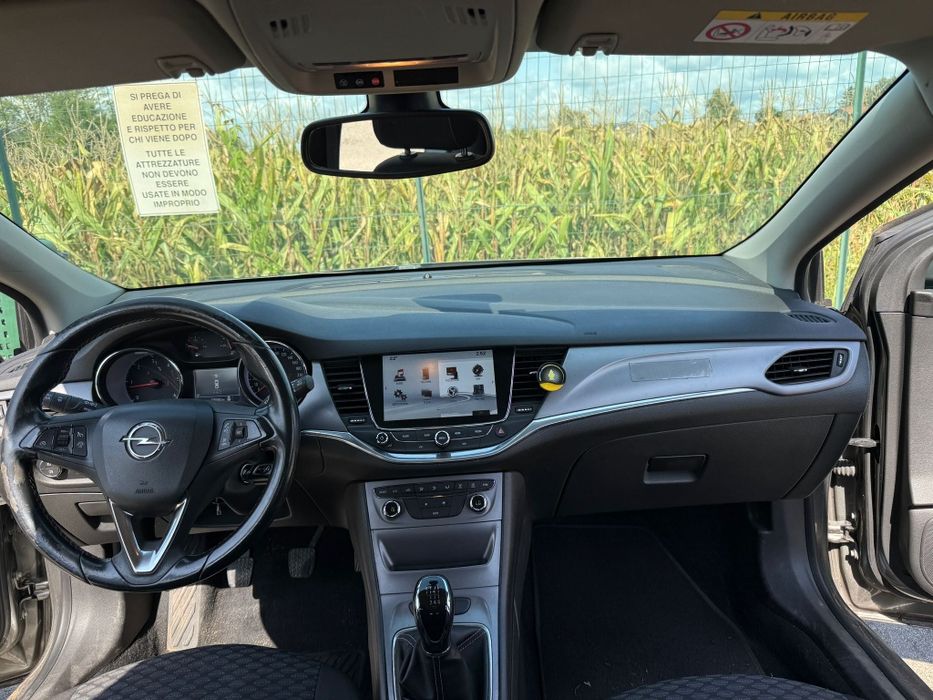 Vând Opel Astra 2016 euro 6!!