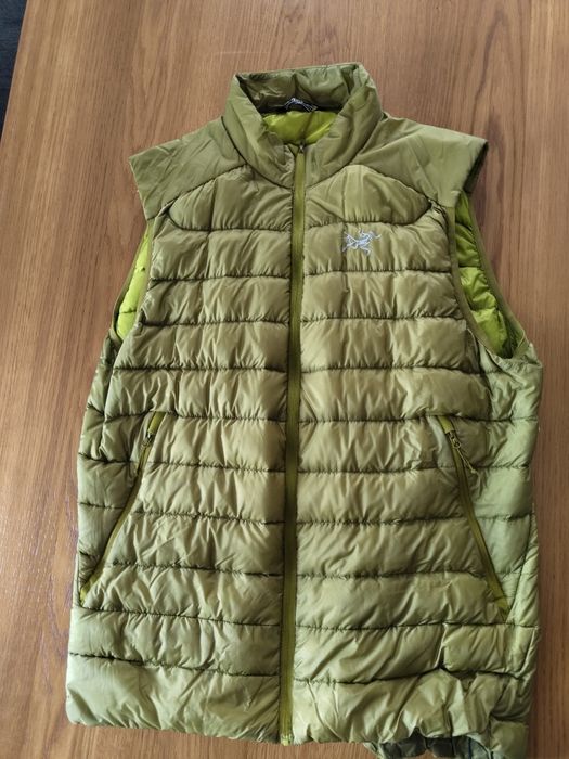 Пухен елек Arc'teryx