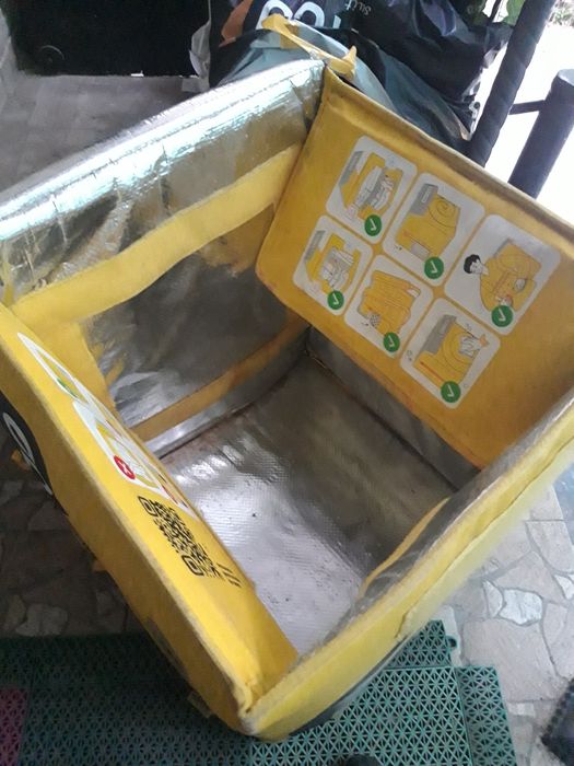 Яндекс ва узум сумкала сотилади