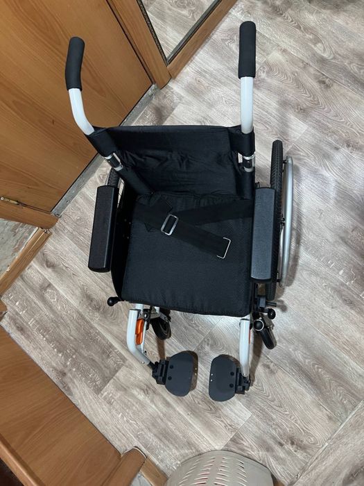 Продам детскую коляску KD350