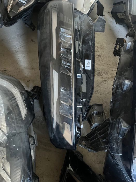 Фарове за Рено и Дачия